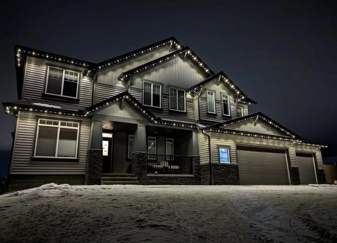 Home with warm-white permanent lighting